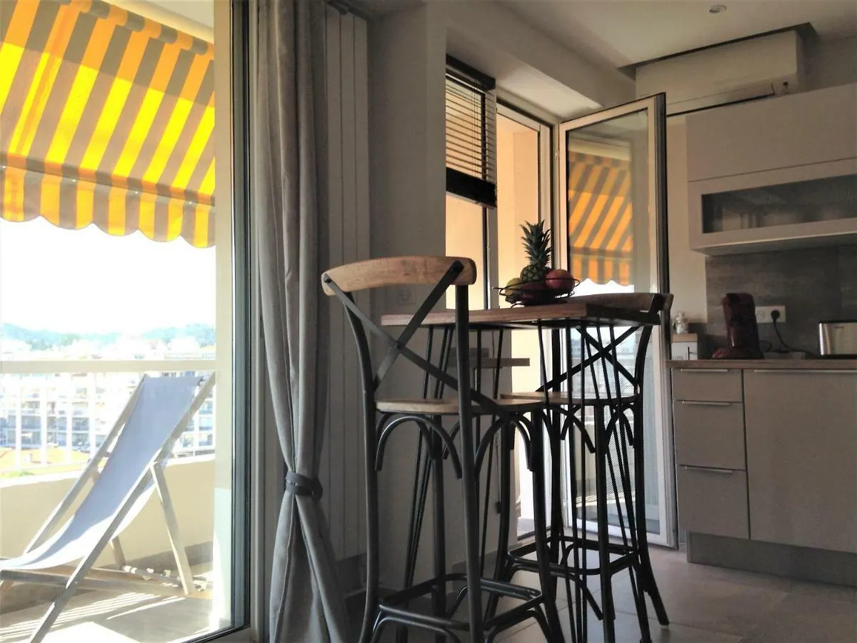 Апартаменты Le Cros De Cagnes
